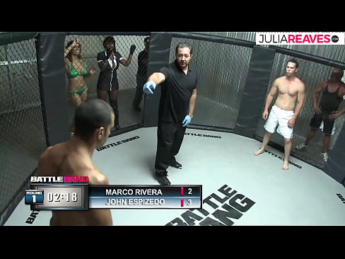 ❤️ Ultimate Fighter fucks tifla numru dritt wara ġlieda fiċ-ċirku Vidjow porn lilna